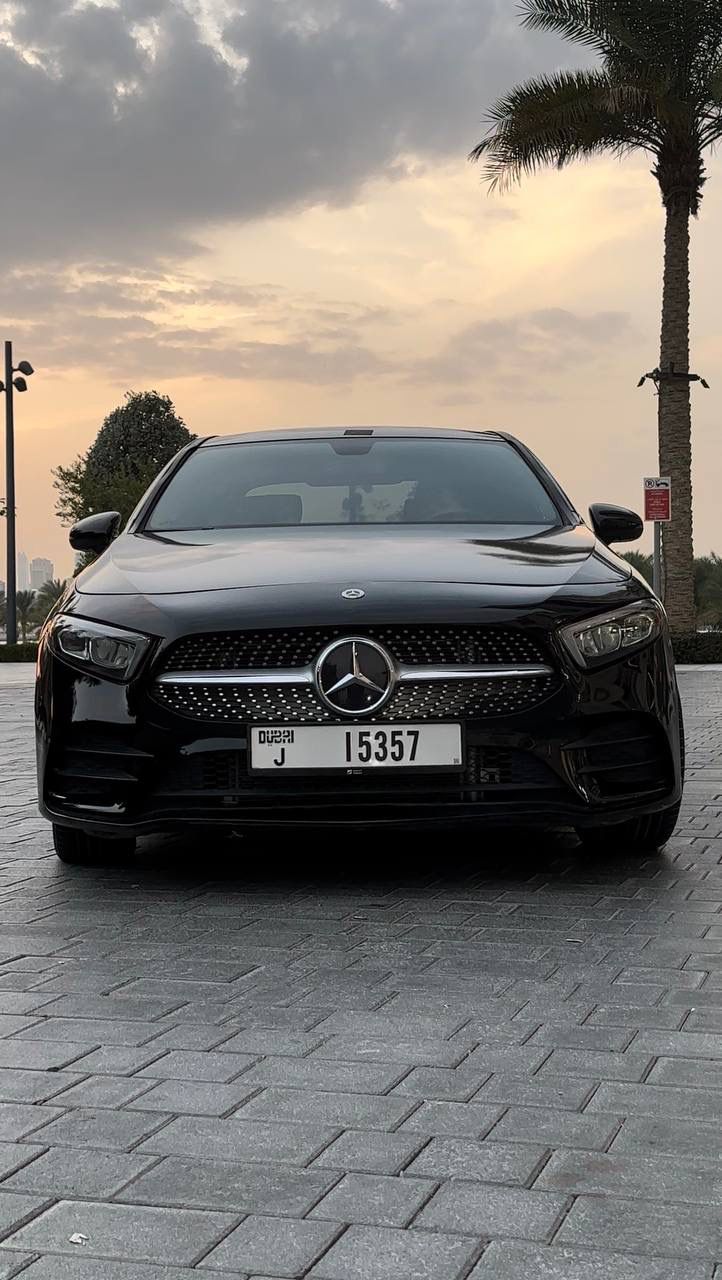 Mercedes A220 — Black