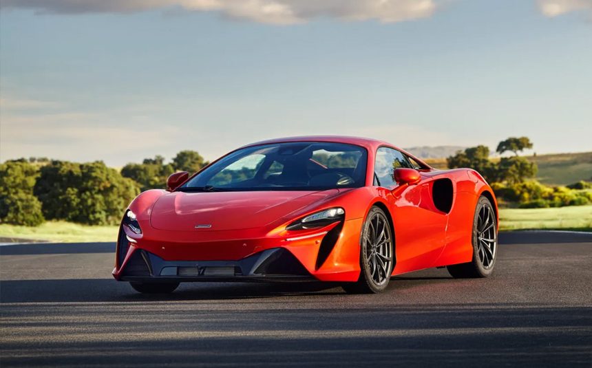 McLaren Artura — Orange